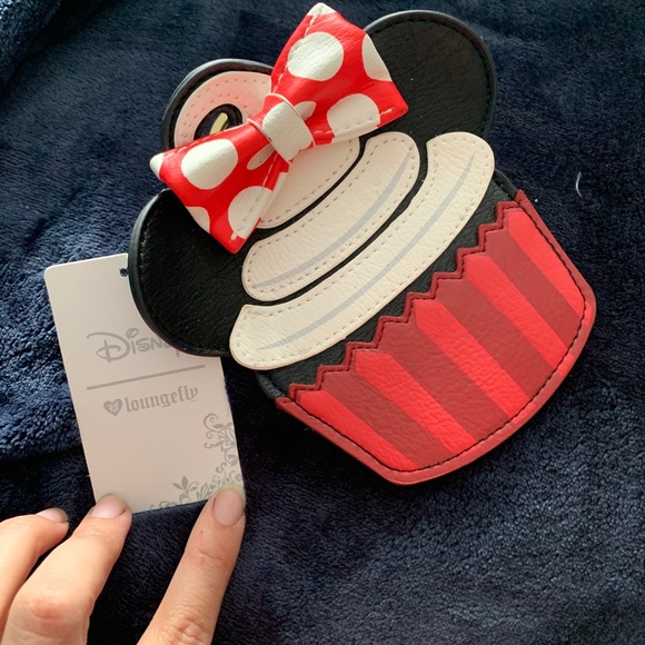 Minnie Mouse x loungefly  cupcakes coin purse - Picture 1 of 7